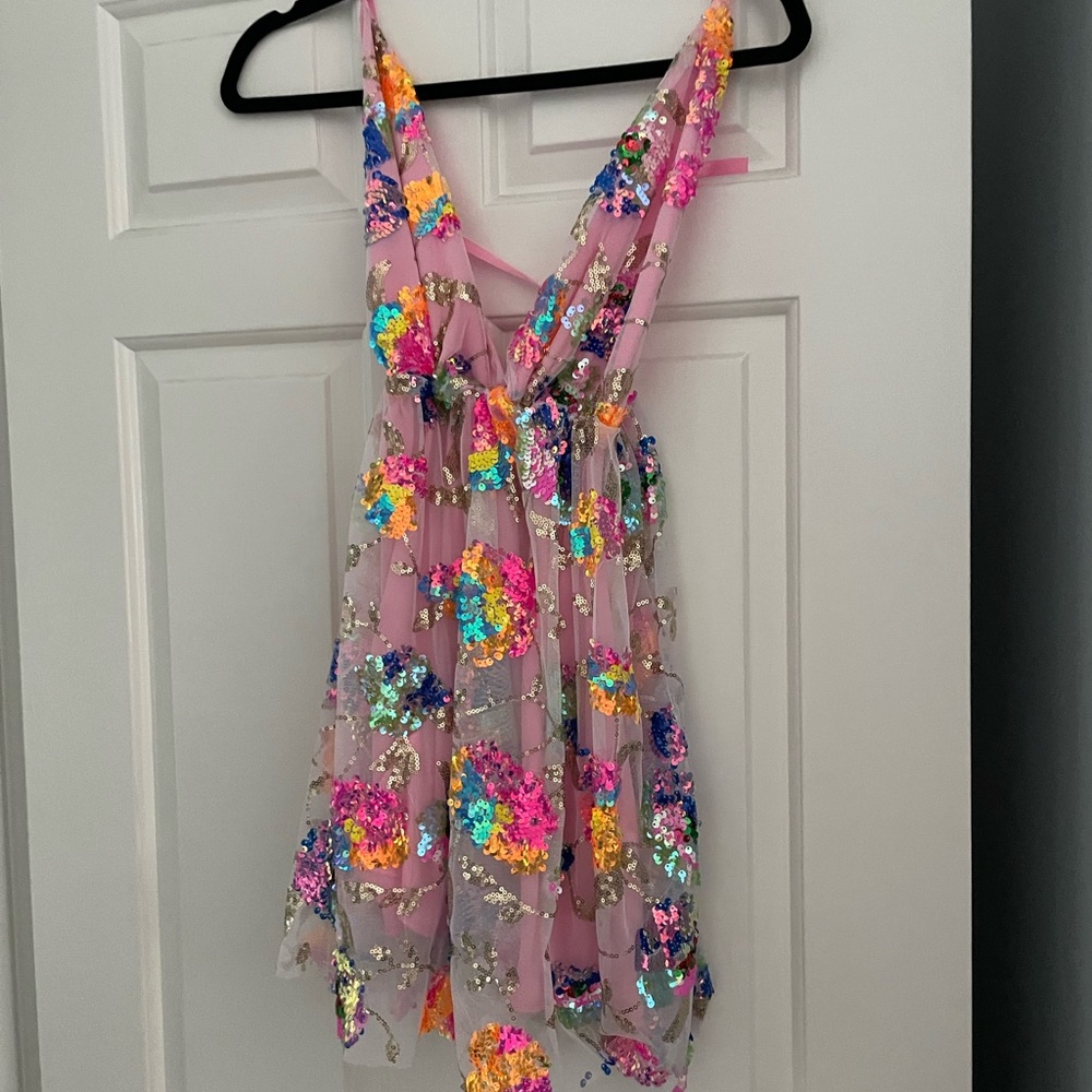 Dress - Picture 5 of 5